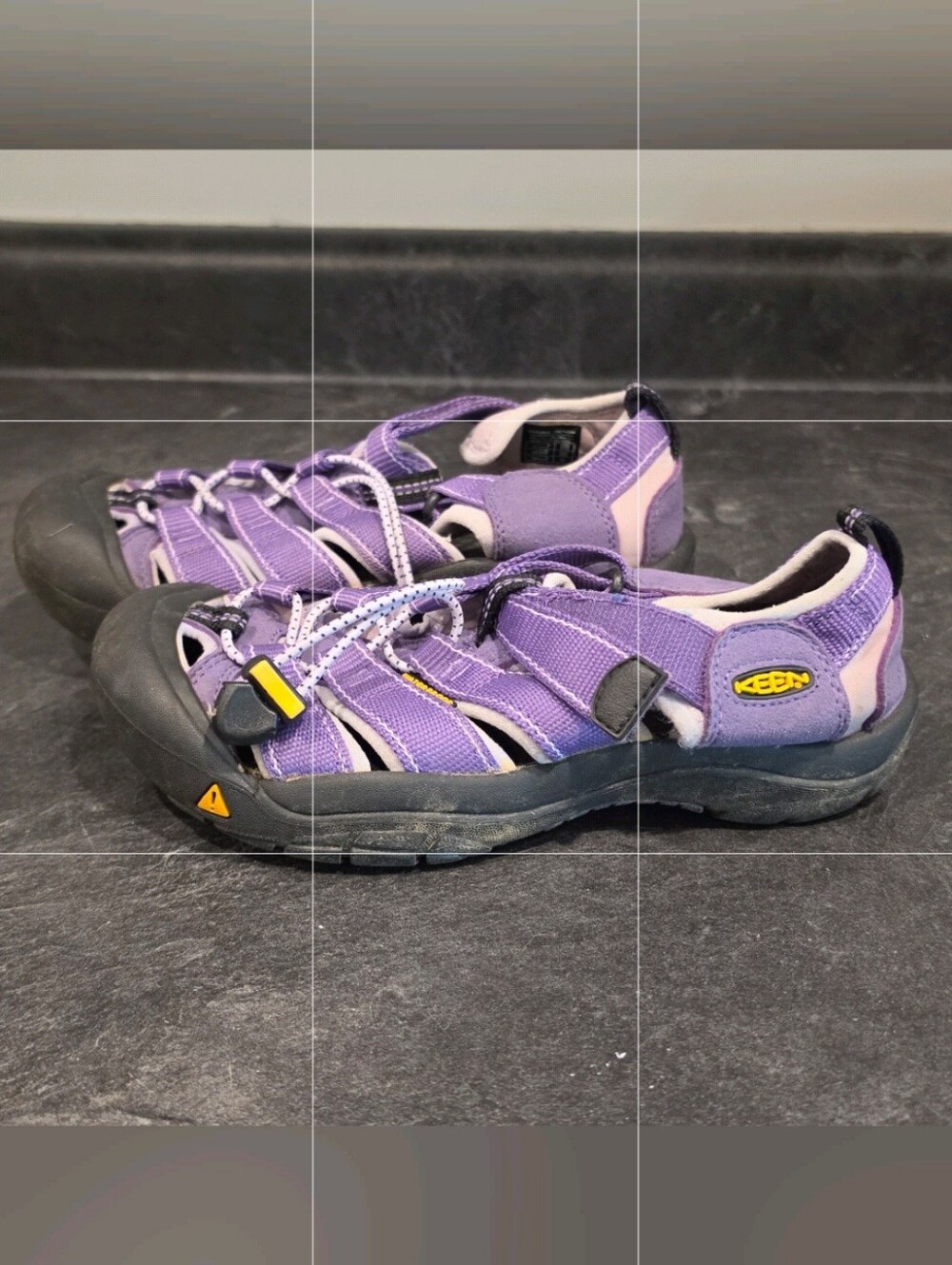 KEEN Kids Size 3 (Big Girl) Purple and Black Closed-Toe Sport Sandals